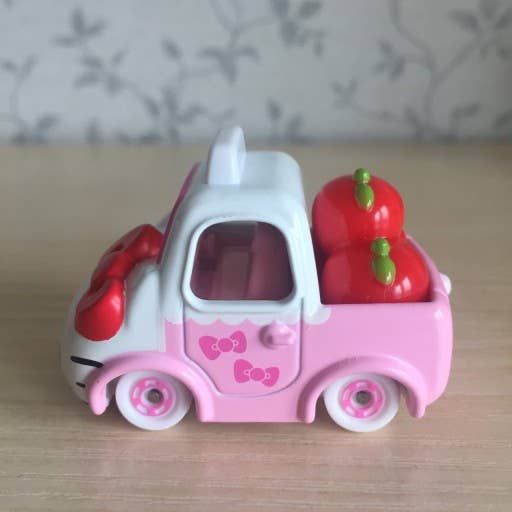 Tomica- Cinnamoroll Limited Edition : Cinnamoroll