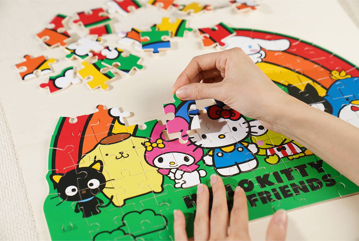 Hello Kitty Wooden Jigsaw Puzzle: Hello Kitty Rainbow