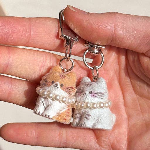Fluffy Cat DIY Keychain Kit – Surprise Blind Box Charm