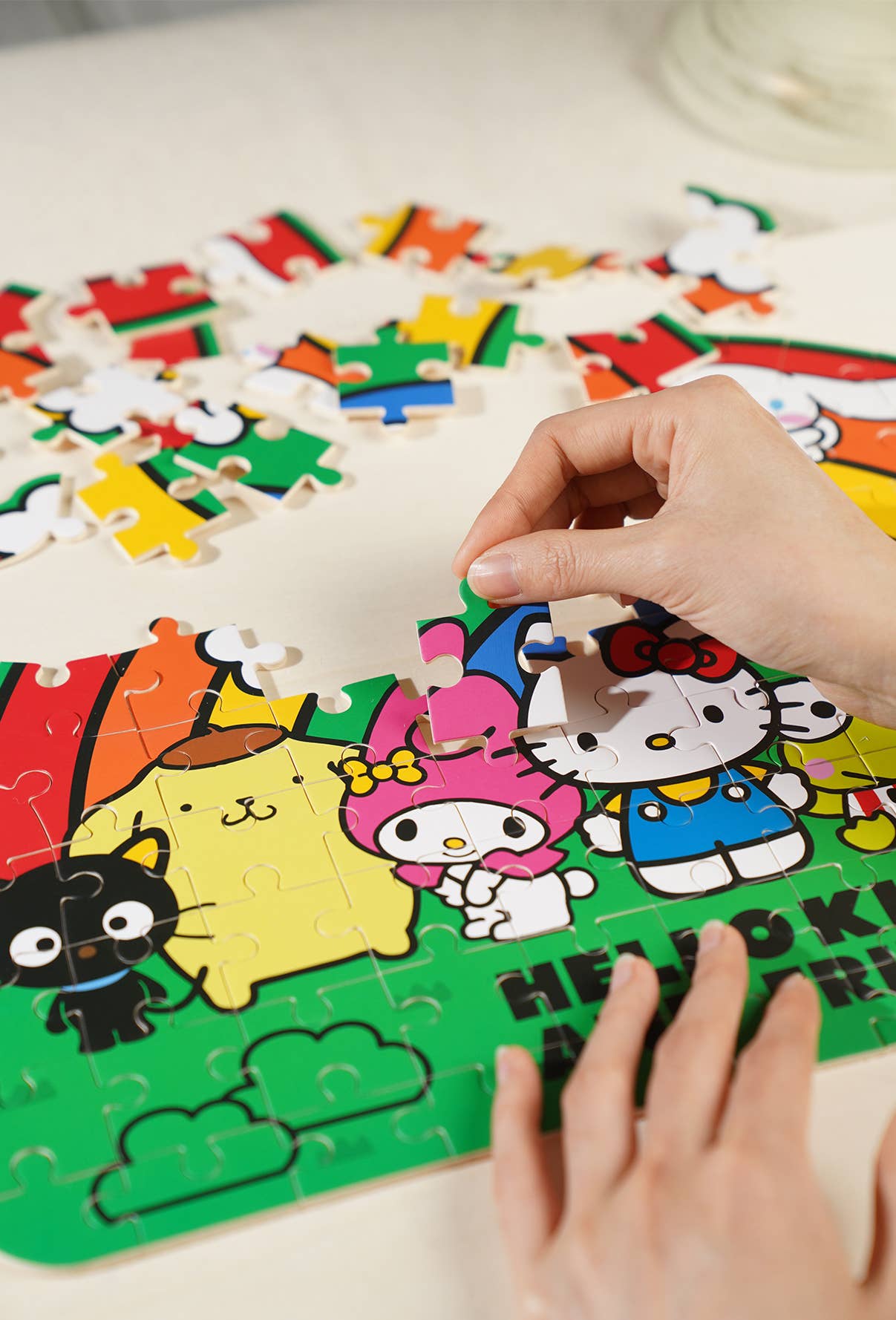 Hello Kitty Wooden Jigsaw Puzzle: Hello Kitty Rainbow